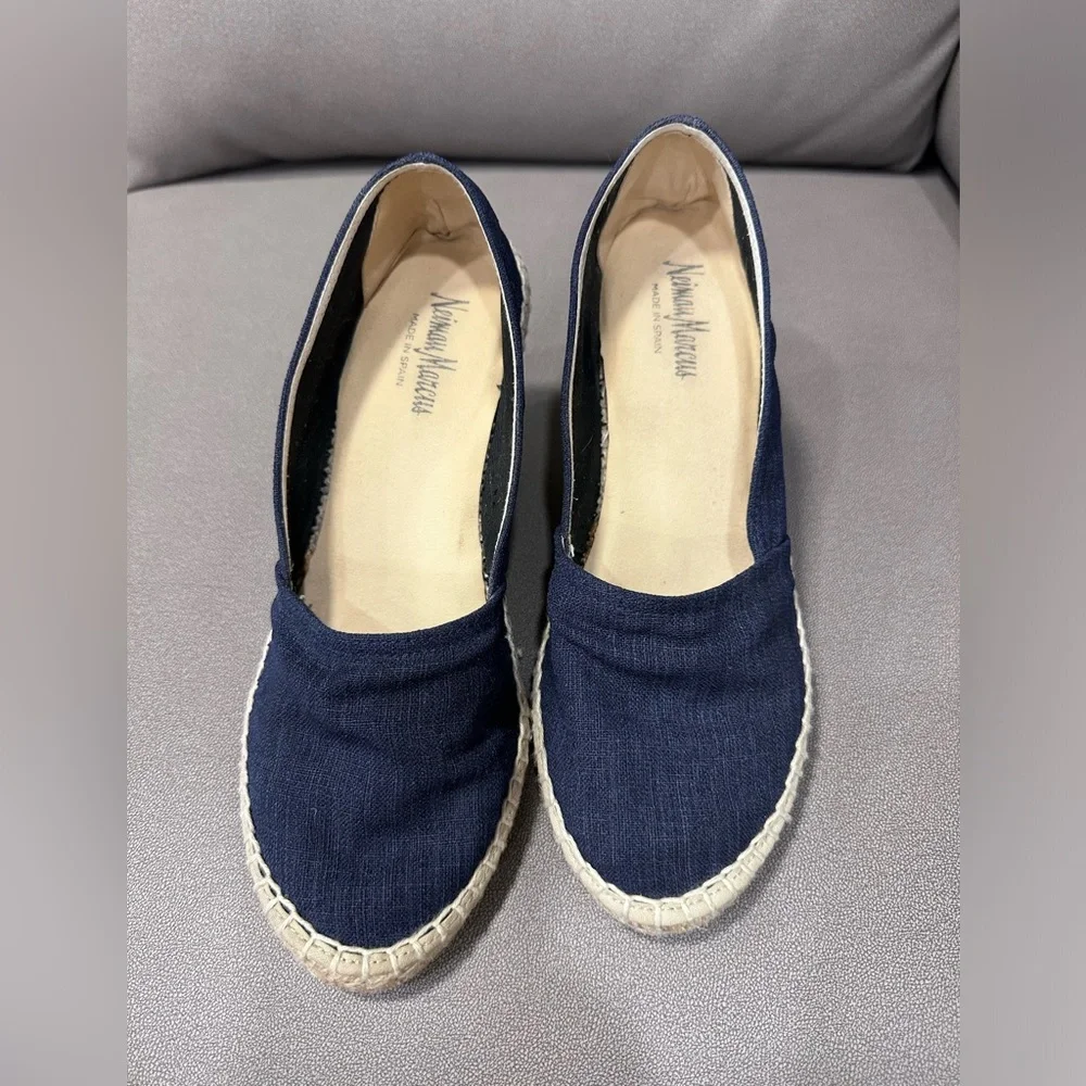 Neiman Marcus Espadrilles Slip On Wedge shoes navy blue canvas size 39 Nautical